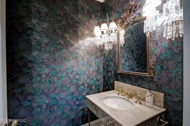 $374,900 | 1200 Meadowbrook Road, Unit 24, Jackson, MS 39206