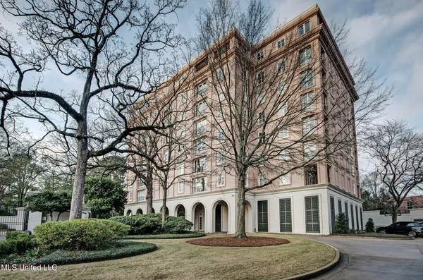 $374,900 | 1200 Meadowbrook Road, Unit 24, Jackson, MS 39206