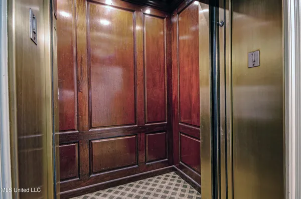 $374,900 | 1200 Meadowbrook Road, Unit 24, Jackson, MS 39206