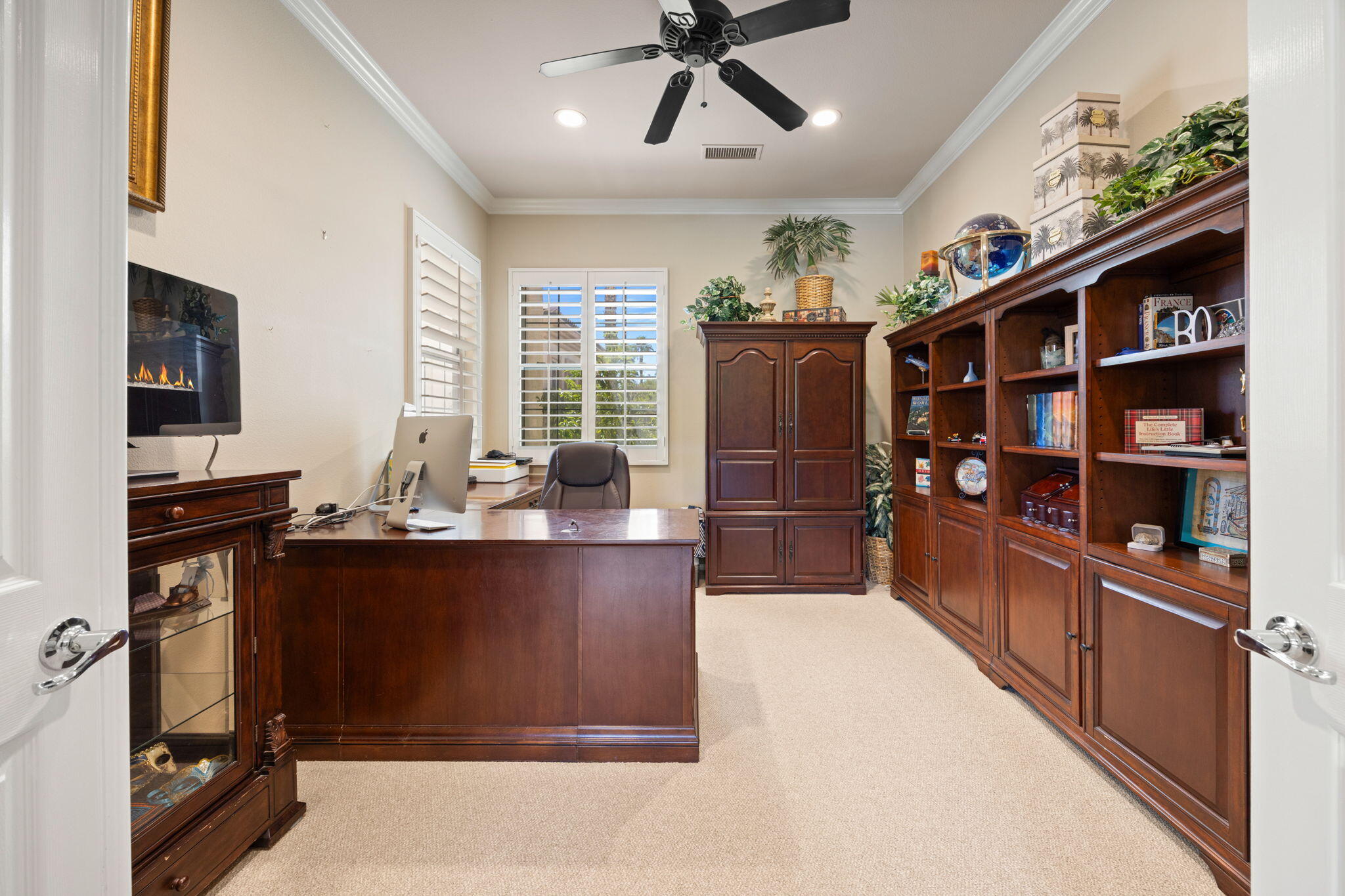 74068 Kokopelli Circle Palm Desert, CA 92211 - Photo 34 of 46 a view of kitchen with cabinets and window