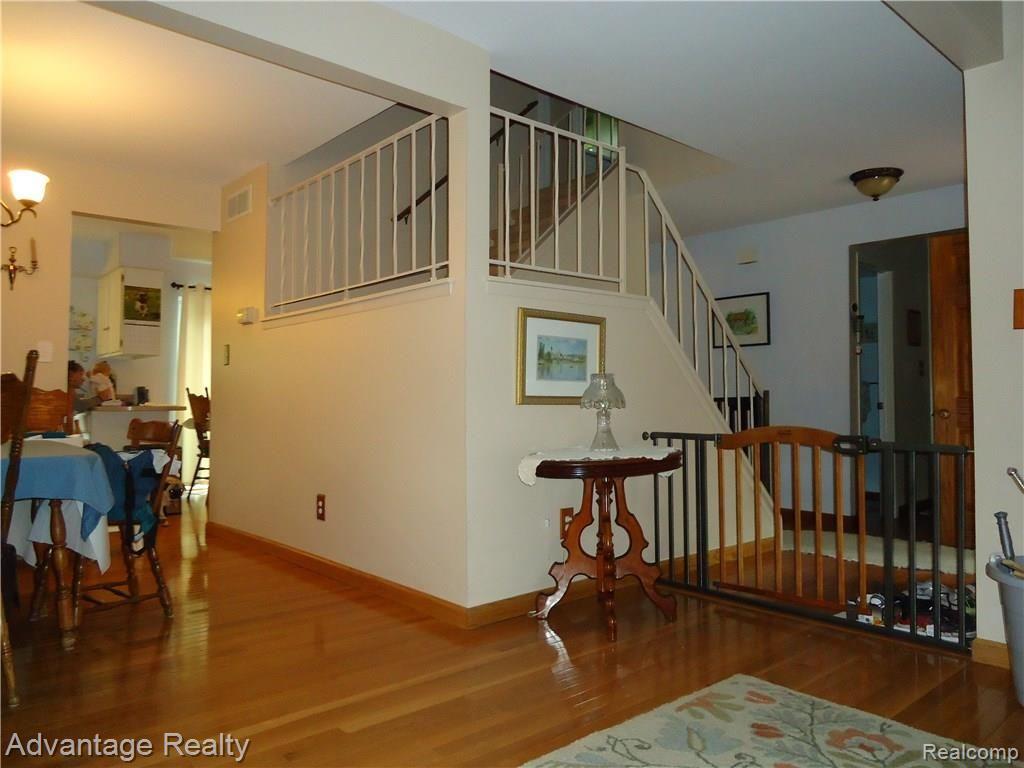 41911 Hanford Road Canton, MI 48187 - Photo 9 of 37 DSC04555.JPG