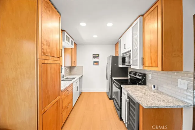 $1,295,000 | 256 Juniper Avenue, Unit B6, Carlsbad, CA 92008