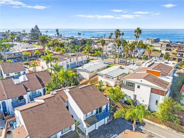 $1,295,000 | 256 Juniper Avenue, Unit B6, Carlsbad, CA 92008