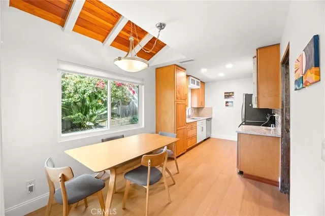 $1,295,000 | 256 Juniper Avenue, Unit B6, Carlsbad, CA 92008