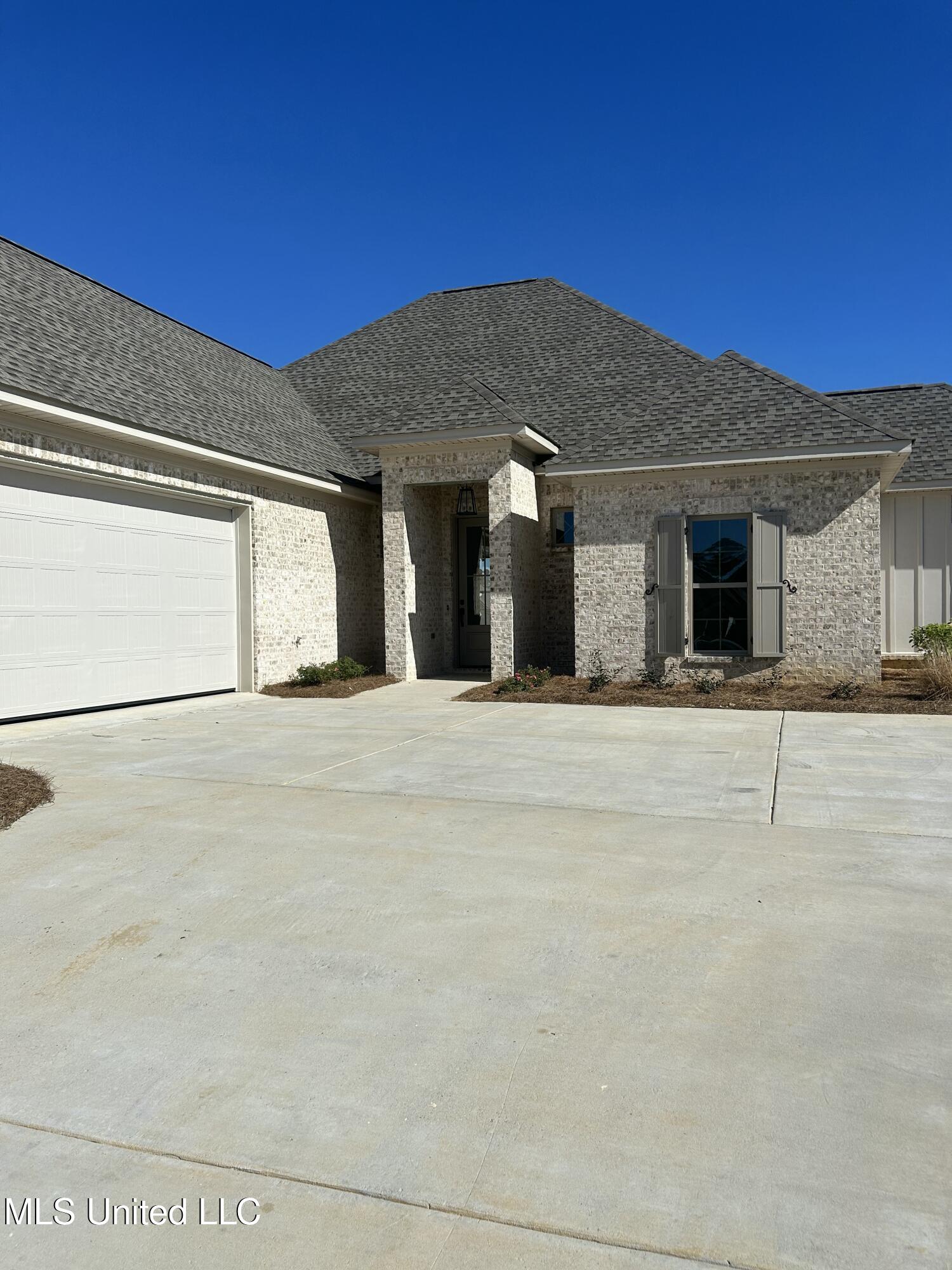 232 Bronson Bend Flowood, MS 39232 - Photo 2 of 22 IMG_4224