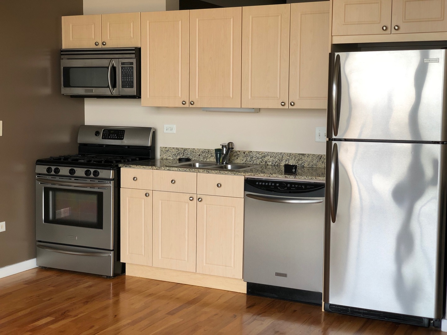 1620 South Michigan Avenue, Unit 721 Chicago, IL 60616 - Photo 3 of 14