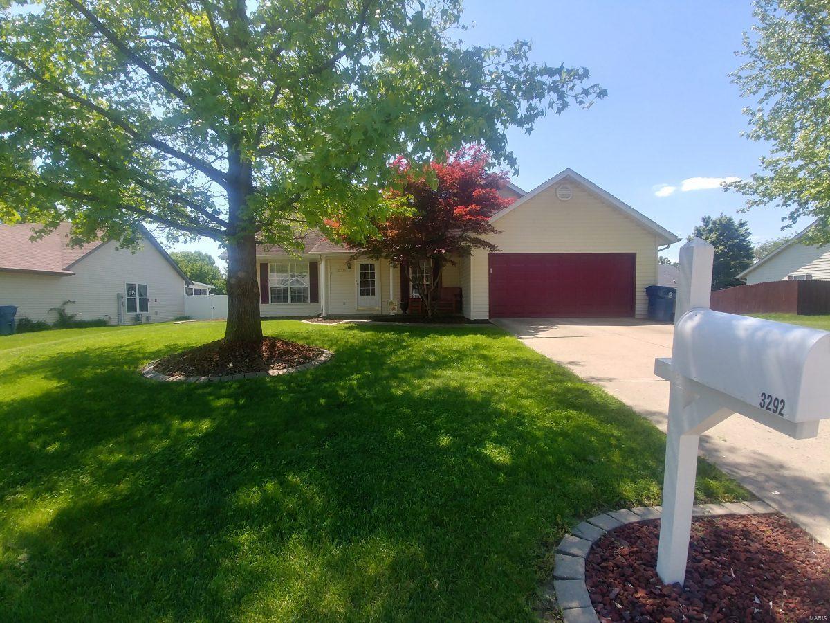 3292 Springbrook Drive Shiloh, IL 62221 - Photo 2 of 25 Gallery Image 2