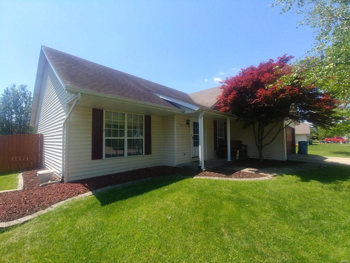 3292 Springbrook Drive Shiloh, IL 62221 - Photo 3 of 25 Gallery Image 3