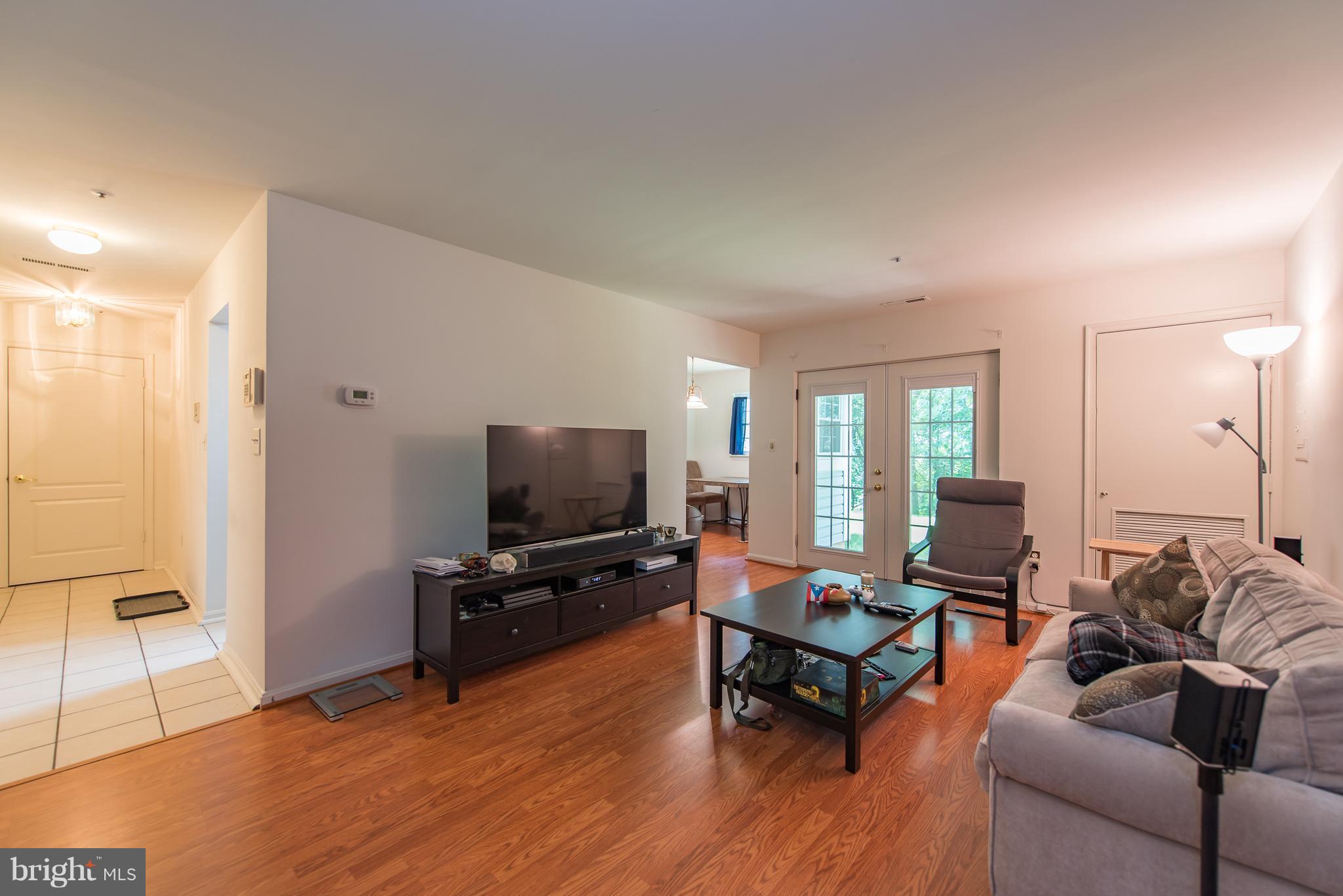 8355 Montgomery Run Road, Unit B Ellicott City, MD 21043 - Photo 4 of 24 Living Room