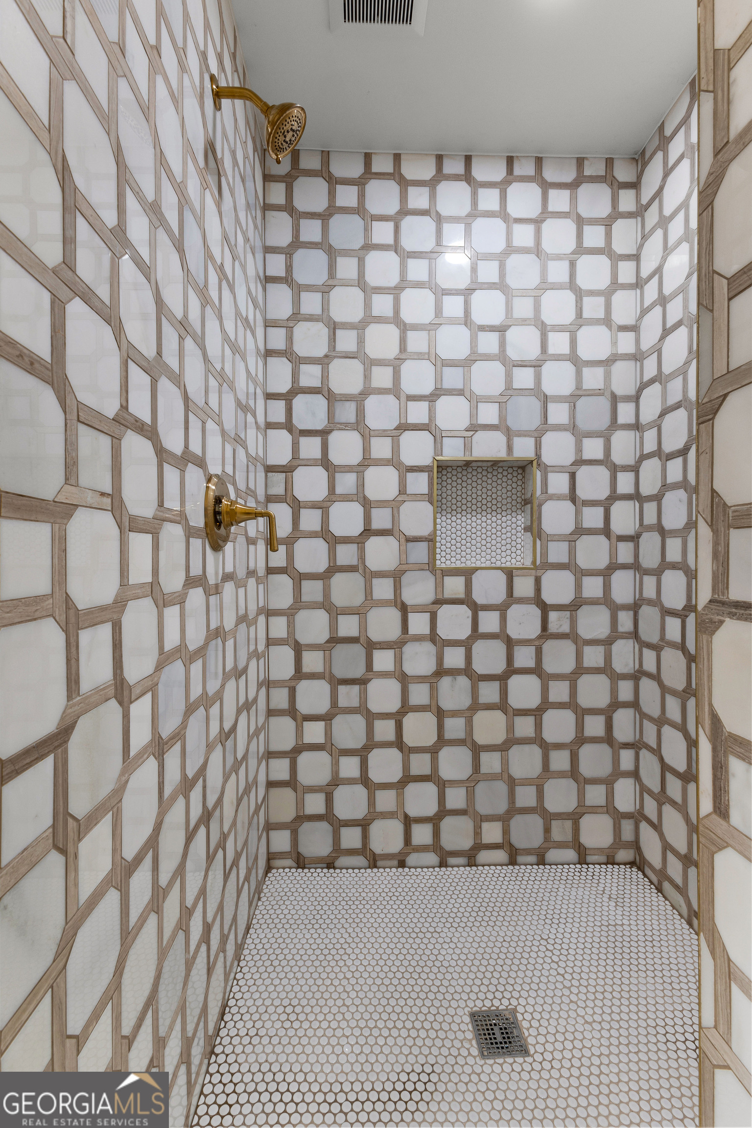 1367 Sharpsburg McCollum Road Sharpsburg, GA 30277 - Photo 49 of 80 a bathroom with a white wall