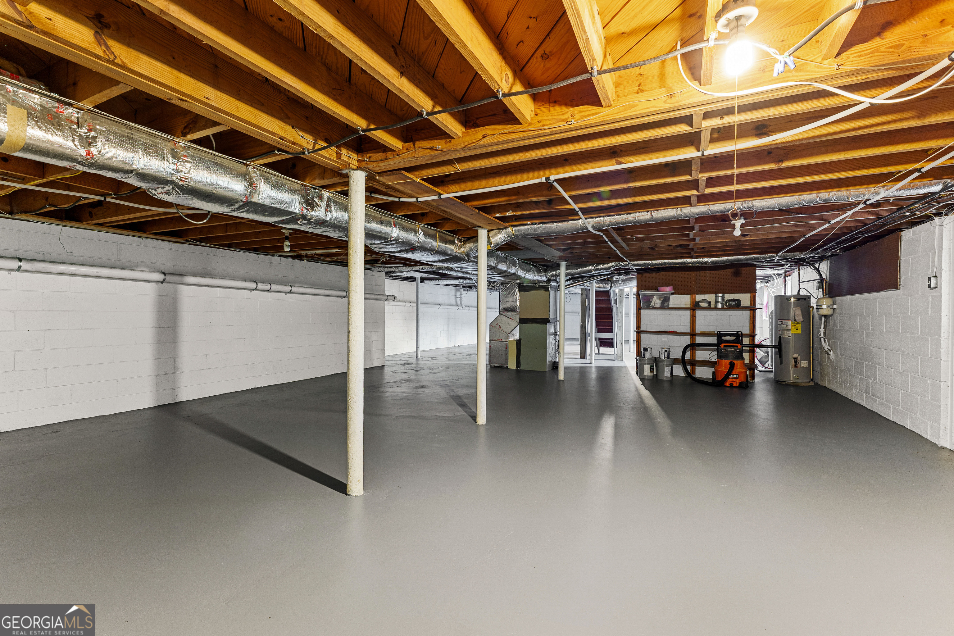 1367 Sharpsburg McCollum Road Sharpsburg, GA 30277 - Photo 54 of 80 a view of empty room with wooden ceiling