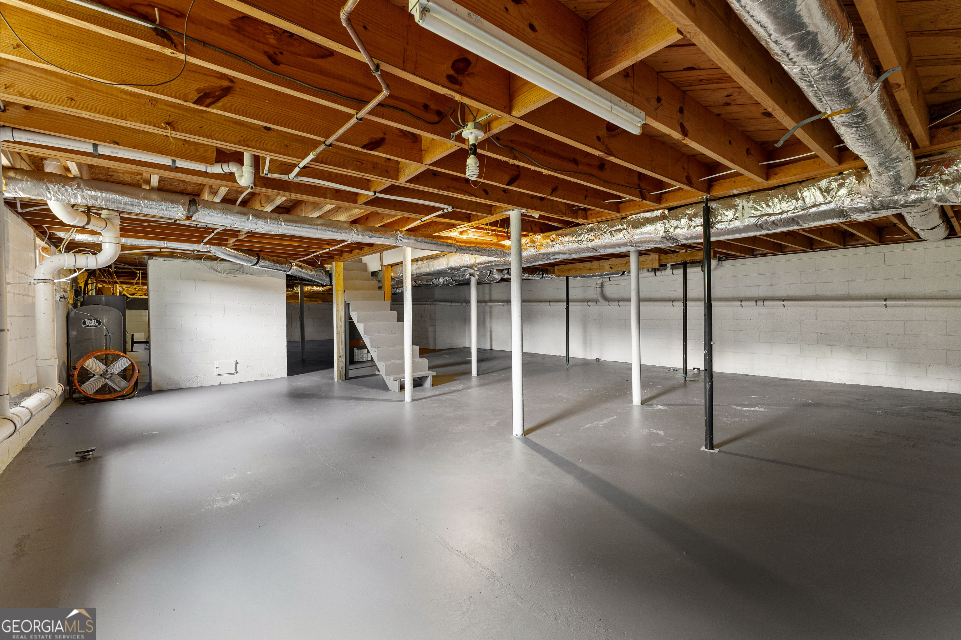 1367 Sharpsburg McCollum Road Sharpsburg, GA 30277 - Photo 56 of 80 a view of an empty room with wooden roof