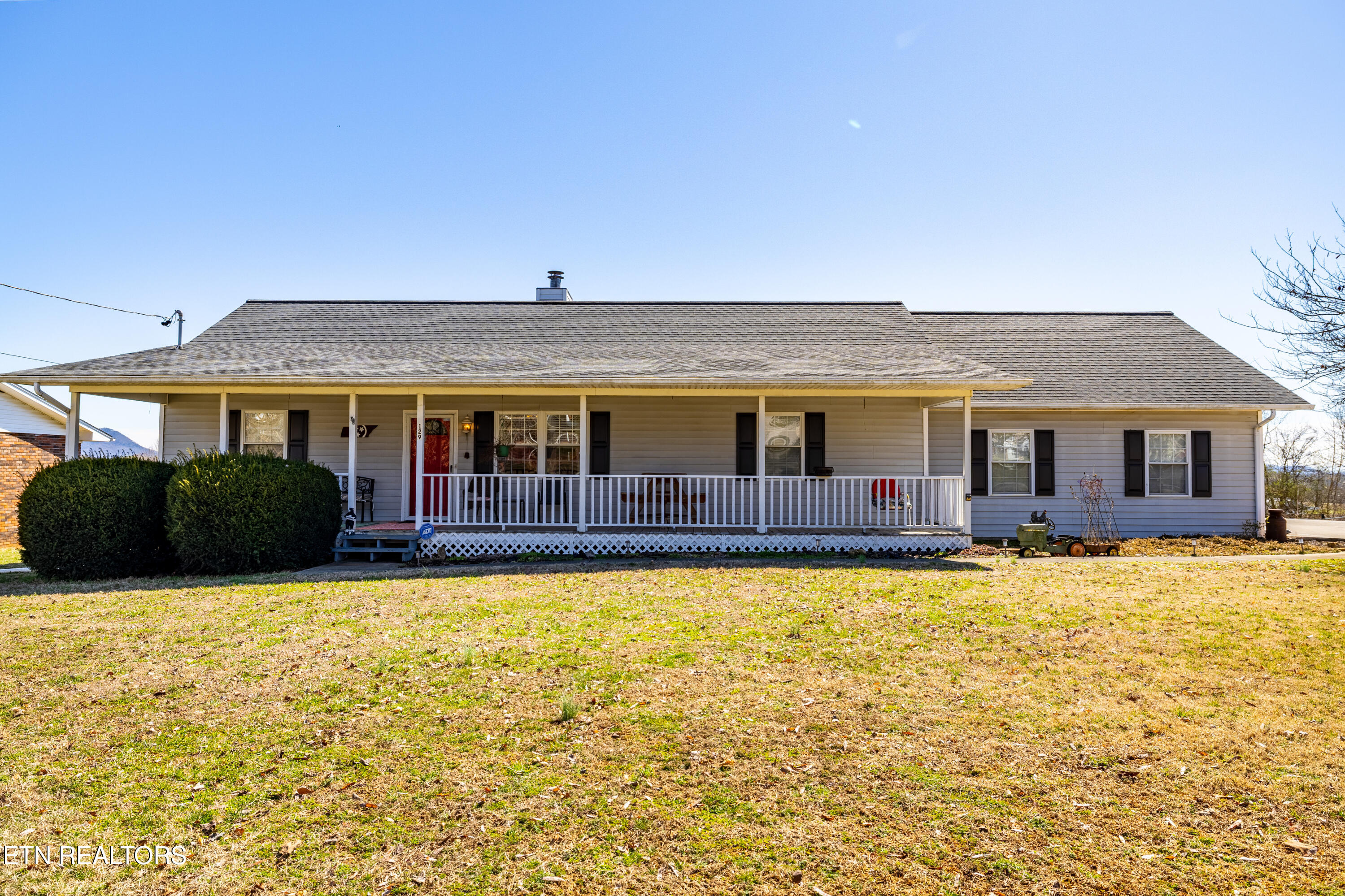 129ClingchViewDr-40