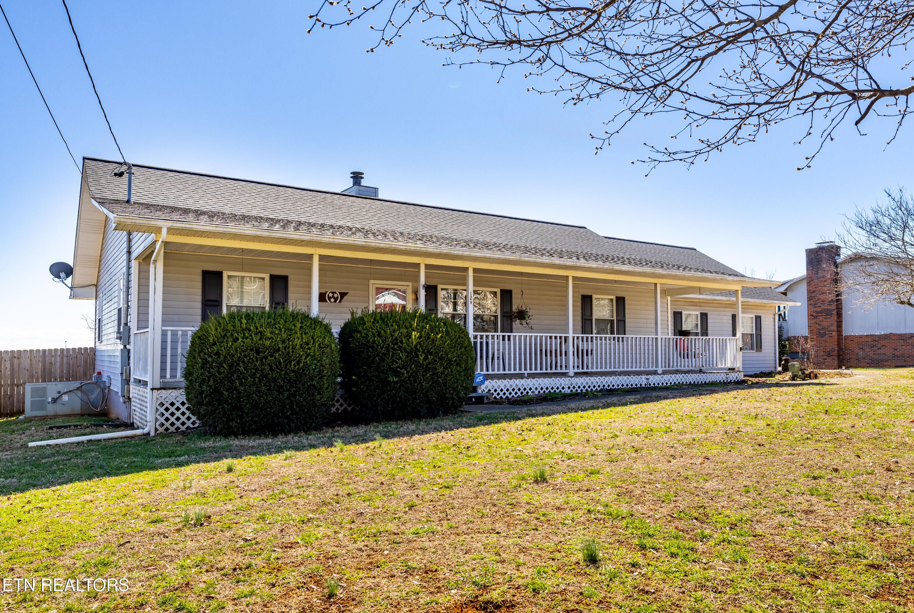 129 Clinch View Drive Corryton, TN 37721 - Photo 36 of 39 129ClingchViewDr-39