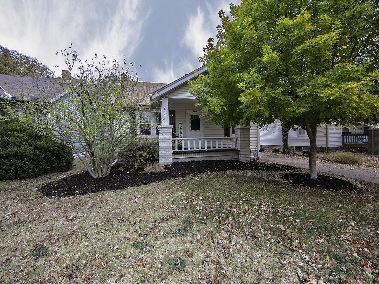 644 North Crestway Street Wichita, KS 67208 - Photo 2 of 34