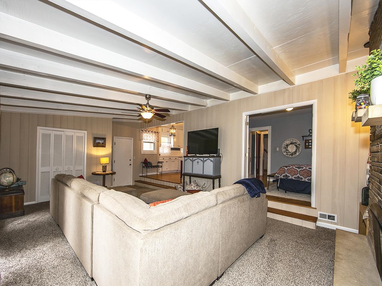 644 North Crestway Street Wichita, KS 67208 - Photo 22 of 34