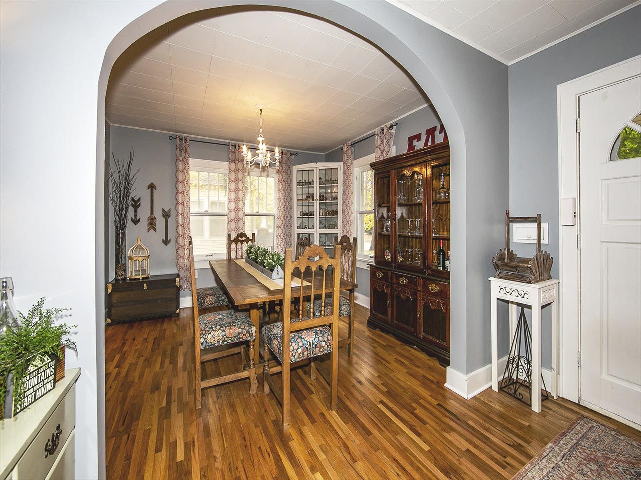 644 North Crestway Street Wichita, KS 67208 - Photo 7 of 34