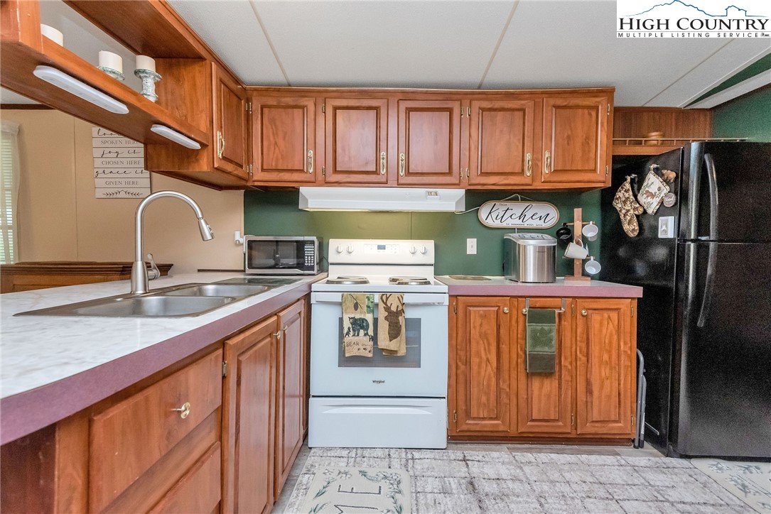 1187 Idlewild Road West Jefferson, NC 28694 - Photo 17 of 33 Gallery Image 17