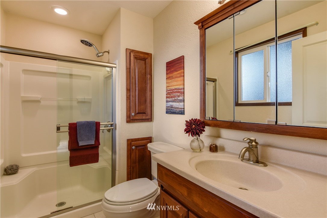 7203 173rd Street Southwest Edmonds, WA 98026 - Photo 12 of 25 Gallery Image 12