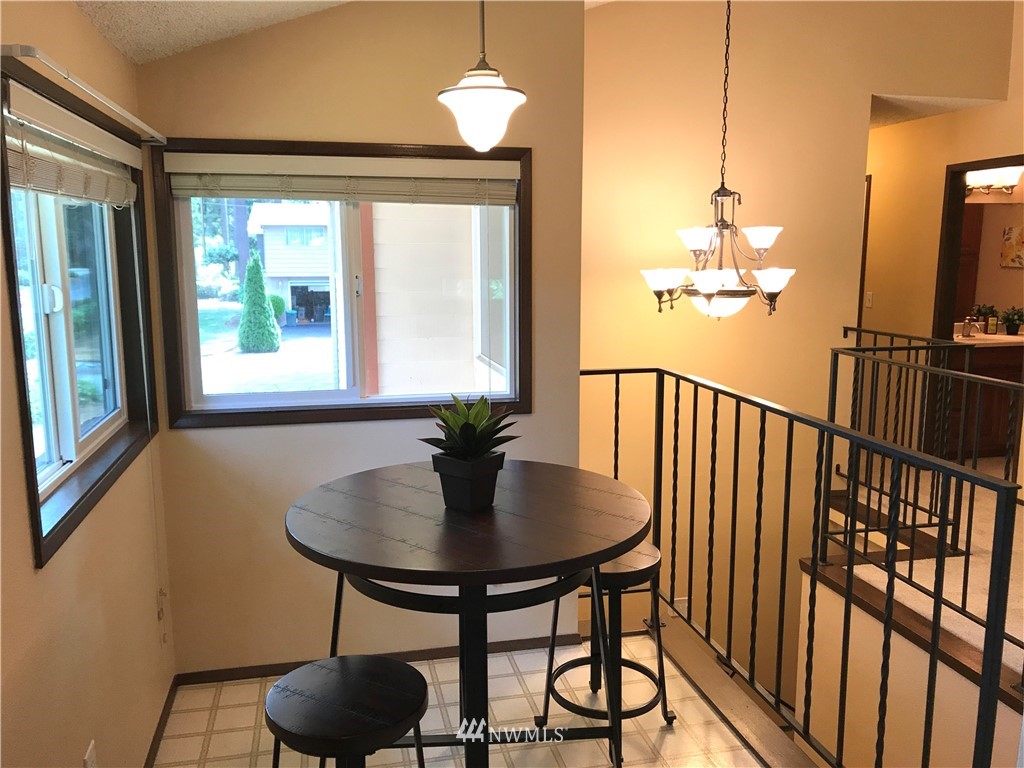 7203 173rd Street Southwest Edmonds, WA 98026 - Photo 8 of 25 Gallery Image 8