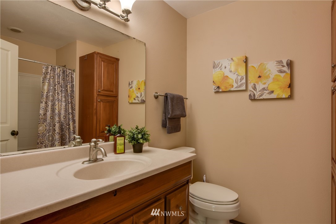 7203 173rd Street Southwest Edmonds, WA 98026 - Photo 10 of 25 Gallery Image 10