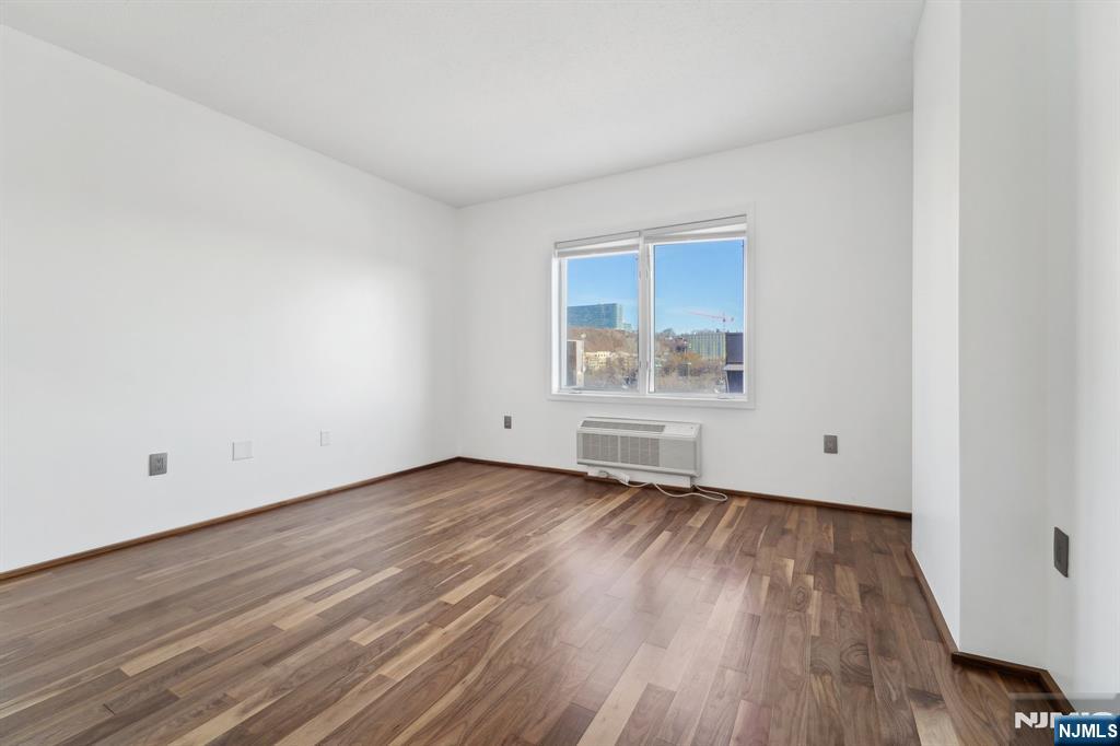 110 City Place Edgewater, NJ 07020 - Photo 19 of 44