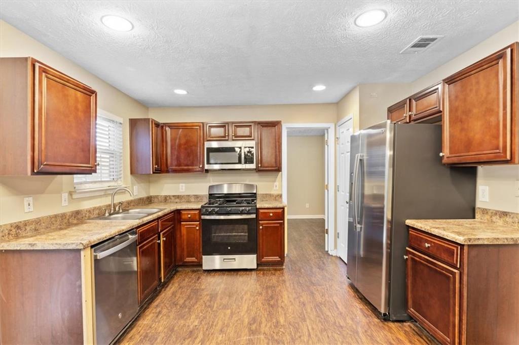 2944 Jasmine Brook Court Dacula, GA 30019 - Photo 9 of 33