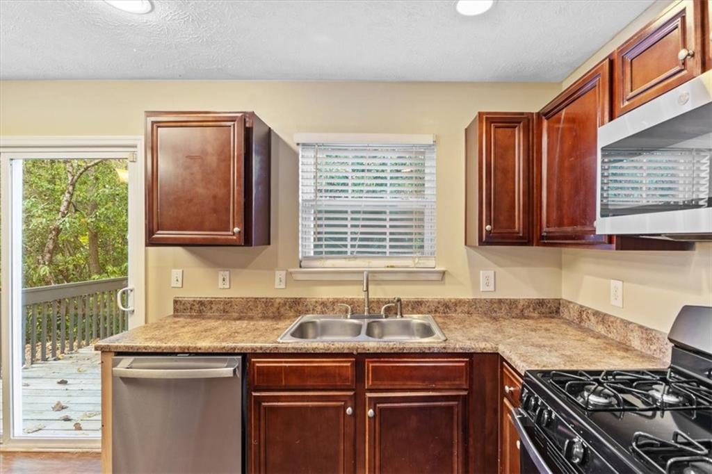 2944 Jasmine Brook Court Dacula, GA 30019 - Photo 10 of 33