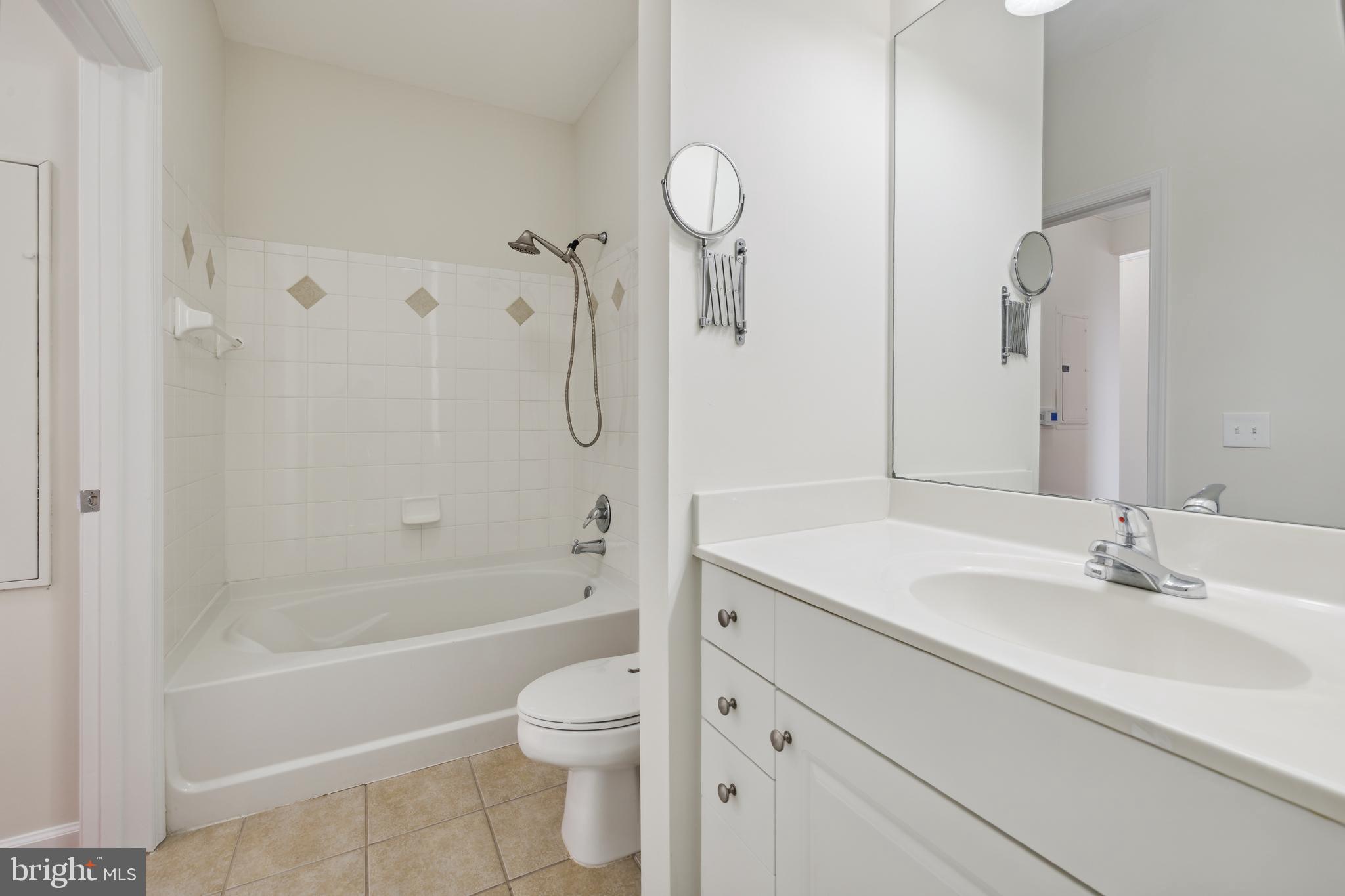 31 Booth Street, Unit 357 Gaithersburg, MD 20878 - Photo 18 of 25