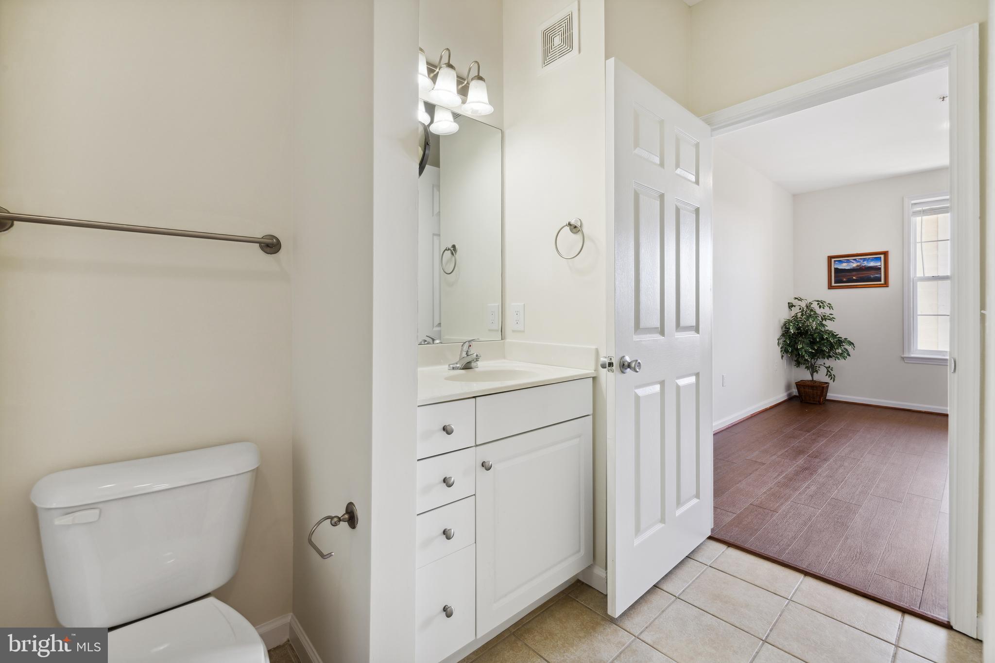 31 Booth Street, Unit 357 Gaithersburg, MD 20878 - Photo 20 of 25