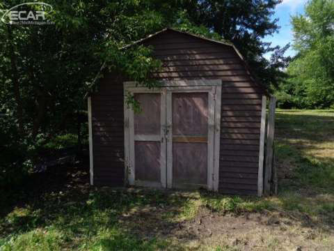 3429 Mackin Road Flint, MI 48504 - Photo 10 of 10 20442175-9.JPG