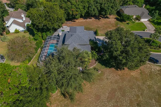 $689,900 | 316 Lochen Circle Southeast, Winter Haven, FL 33884