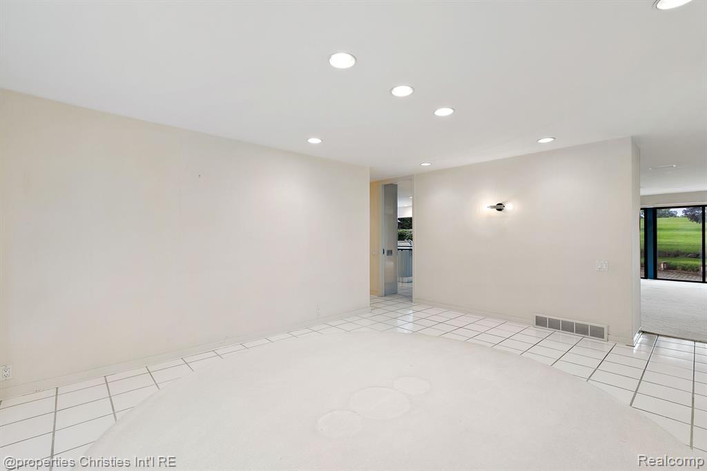1895 Rathmor Road Bloomfield Hills, MI 48304 - Photo 30 of 58
