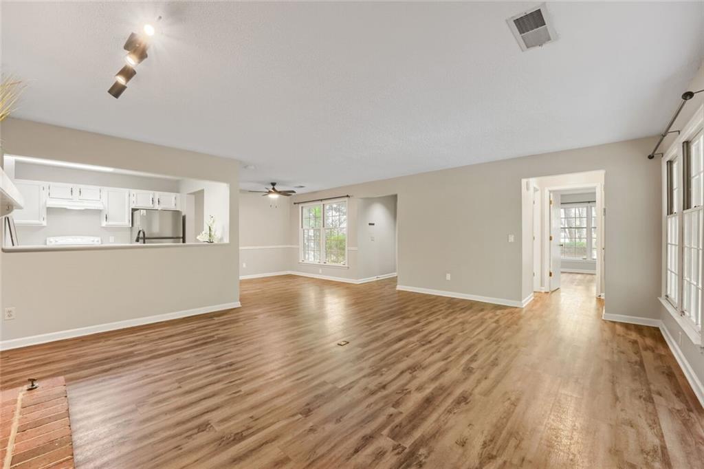 820 Cannon Run Marietta, GA 30064 - Photo 9 of 27