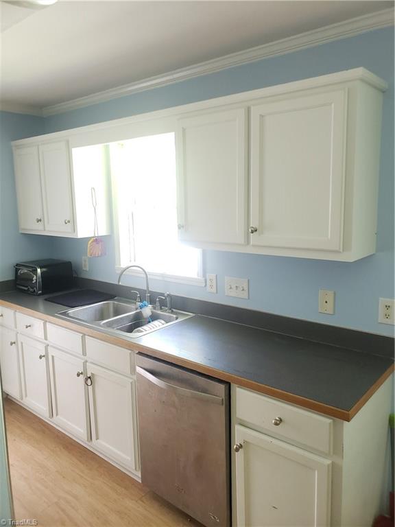 1908 Cedar Ridge Drive Burlington, NC 27217 - Photo 8 of 25 Gallery Image 8