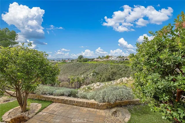 $489,900 | 38141 Via La Colina, Murrieta, CA 92563