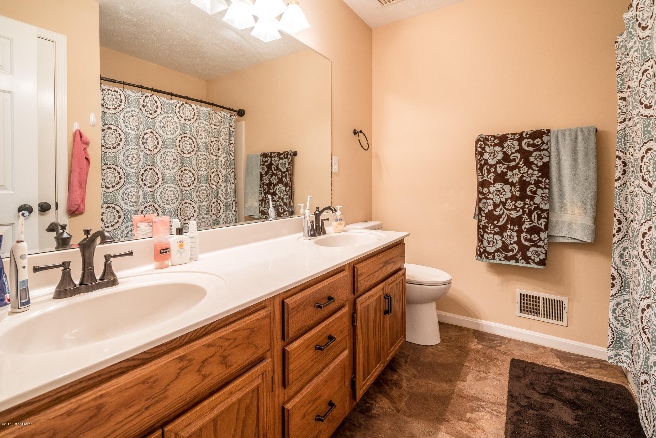 10303 Vantage Road Louisville, KY 40299 - Photo 29 of 37 10303 Vantage Rd-46