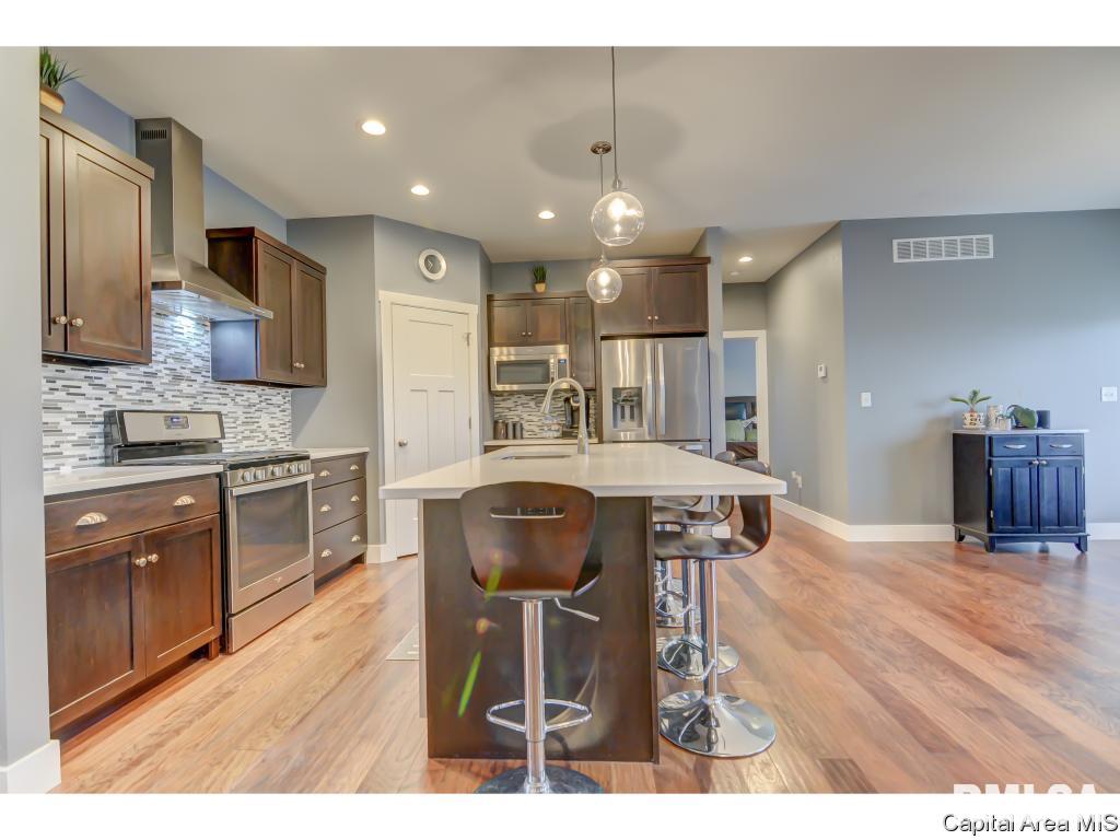 517 Sawmill Court Rochester, IL 62563 - Photo 12 of 34