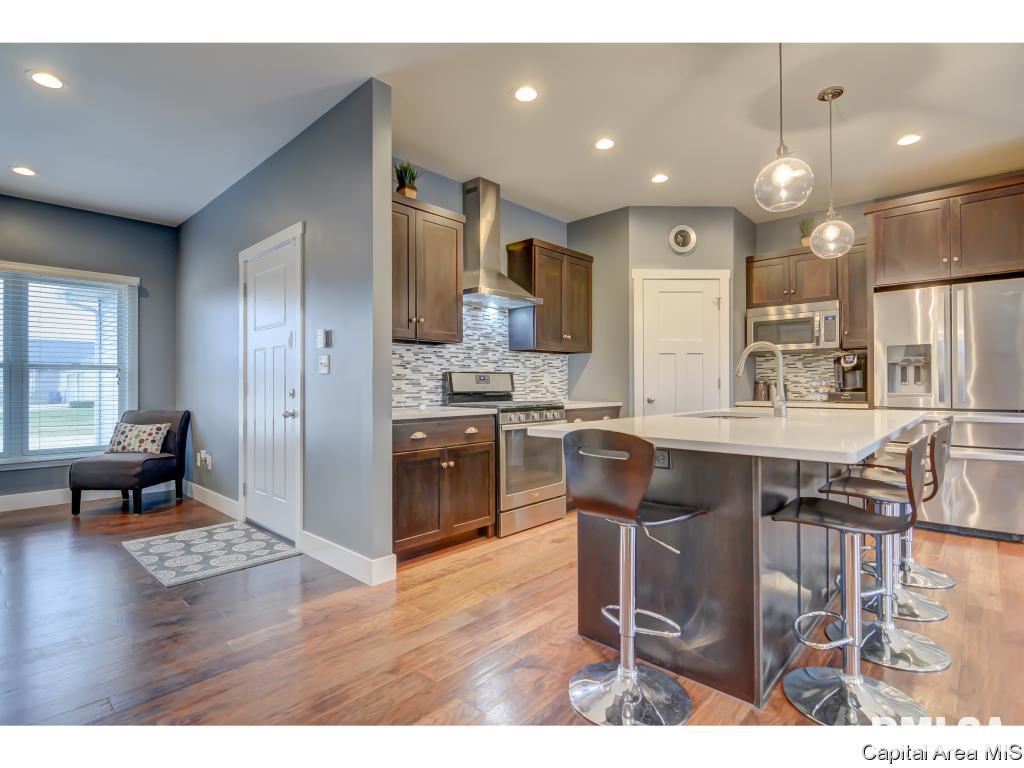 517 Sawmill Court Rochester, IL 62563 - Photo 6 of 34