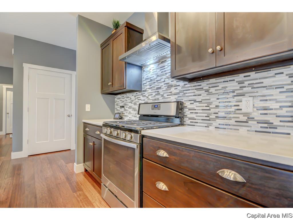 517 Sawmill Court Rochester, IL 62563 - Photo 8 of 34
