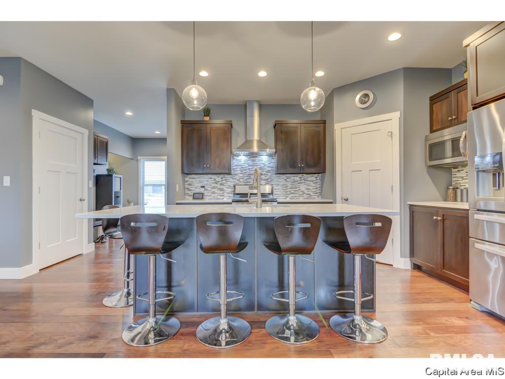 517 Sawmill Court Rochester, IL 62563 - Photo 9 of 34