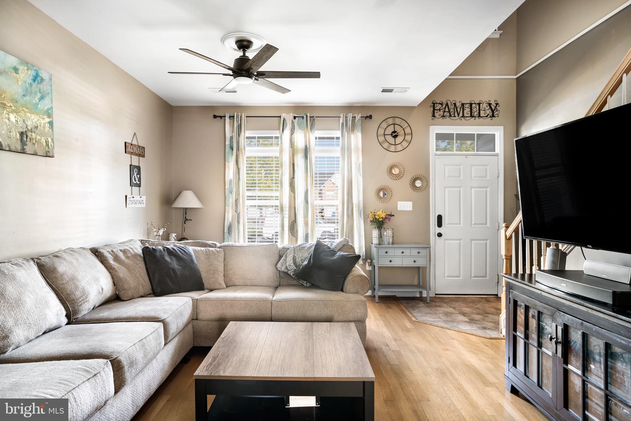 308 London Downs Circle Stephens City, VA 22655 - Photo 3 of 23