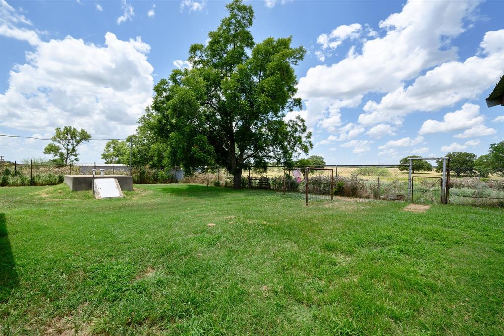 8 Southwest Poteet Road Bryson, TX 76427 - Photo 22 of 40