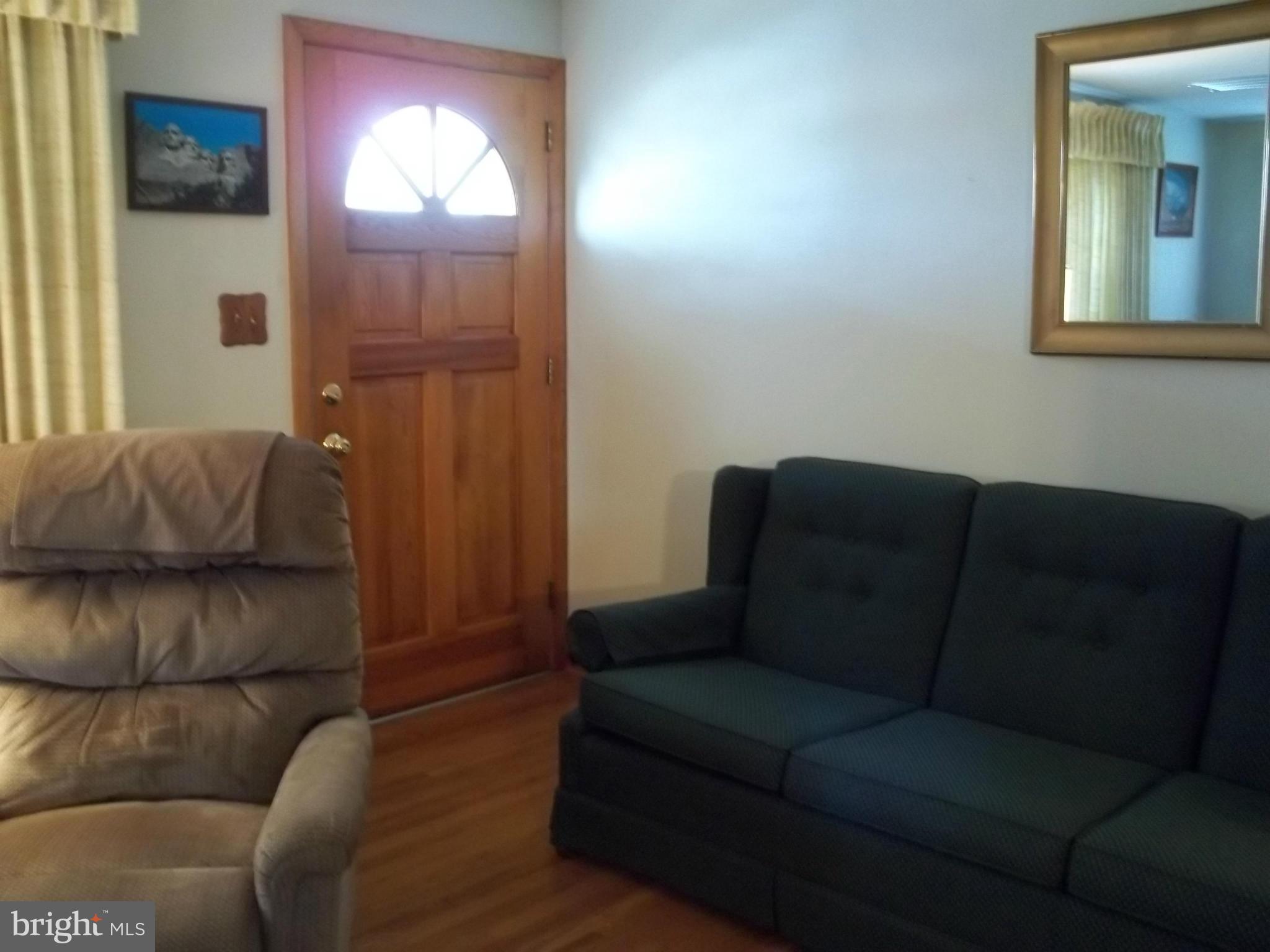 500 Warm Spring Road Chambersburg, PA 17202 - Photo 7 of 10 Living Room
