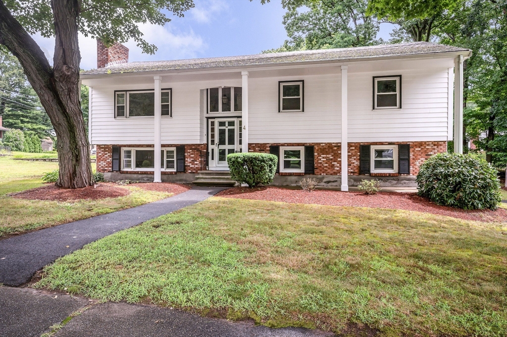 4 Andrews Road Wakefield, MA 01880 - Photo 1 of 36 Gallery Image 1