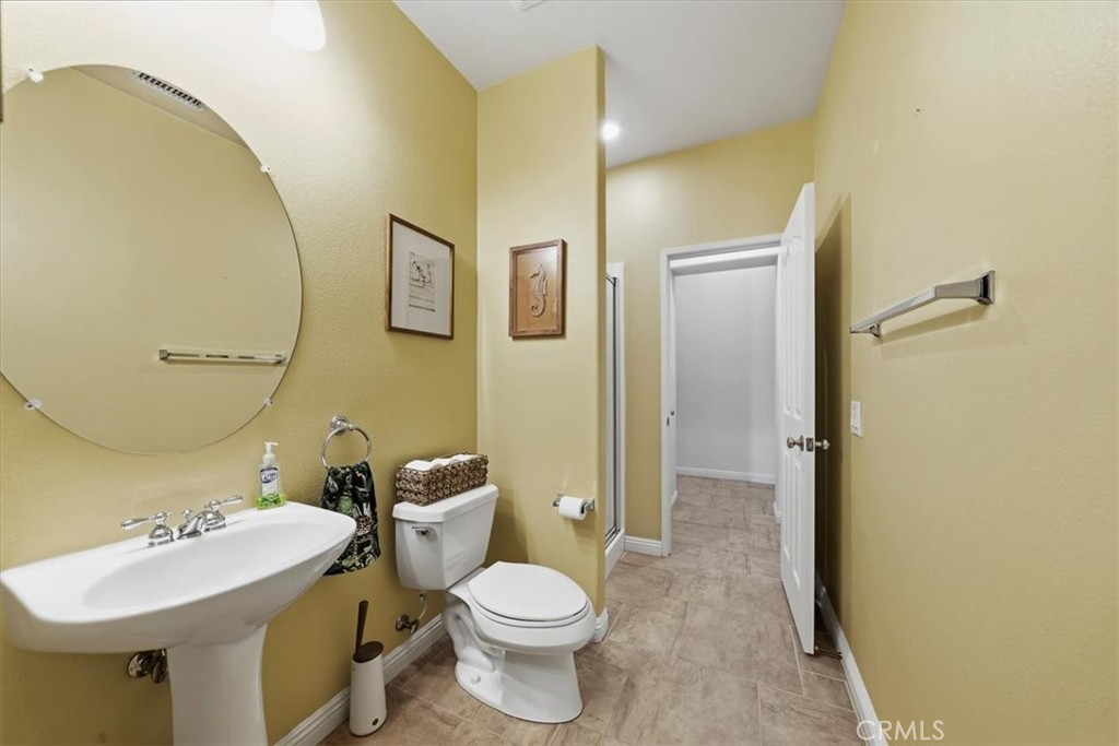11535 Springwood Court Riverside, CA 92505 - Photo 31 of 50 3rd Bathroom