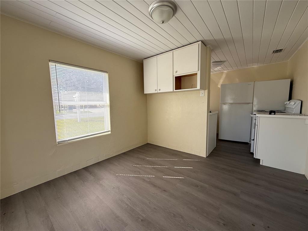 802 Ave L Southwest Winter Haven, FL 33880 - Photo 34 of 40