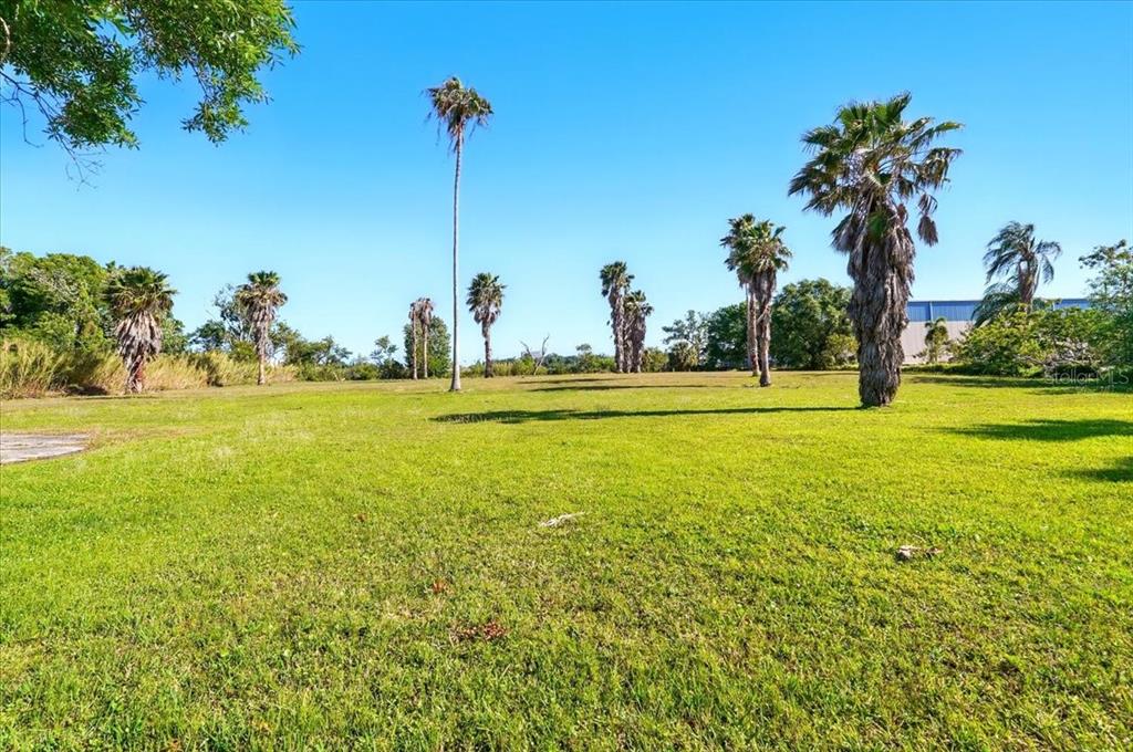 802 Ave L Southwest Winter Haven, FL 33880 - Photo 10 of 40