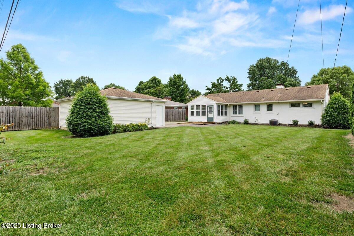 3531 Graham Road Louisville, KY 40207 - Photo 27 of 30 Good sized level back yard