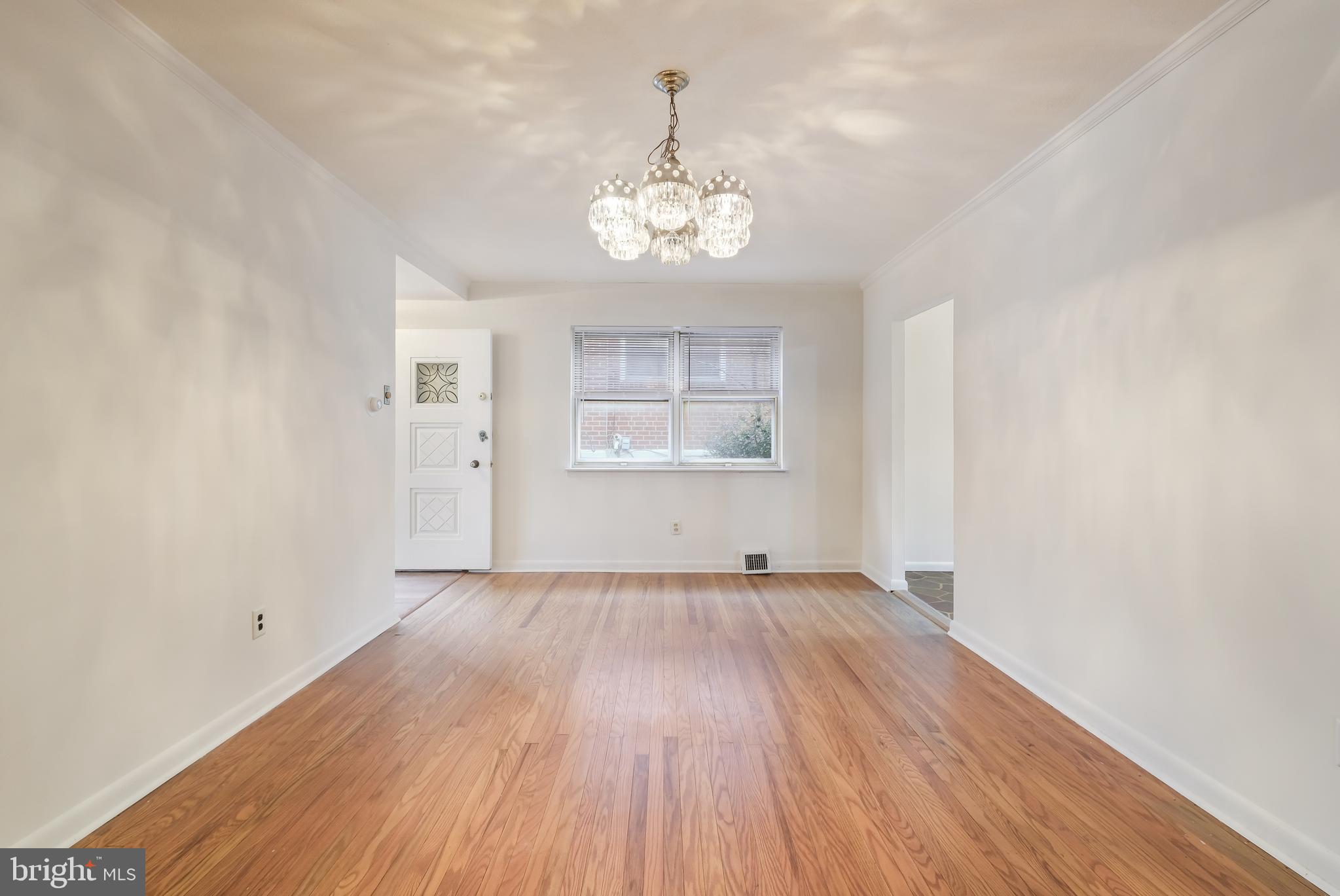 829 West Bells Mill Road Philadelphia, PA 19128 - Photo 9 of 33 Large dining room with hardwood floors